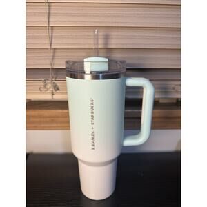 Stanley X Starbucks Hong Kong Light Blue-Green Ombre 40oz BNWT | US SELLER
